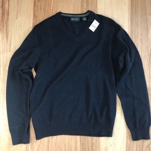 Barney’s Co-op V-neck Navy Cashmere Sweater